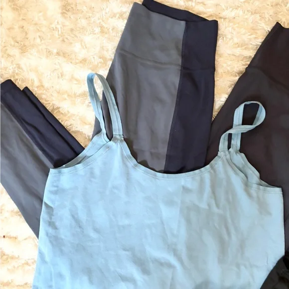 Nike Black and Blue Activewear Bundle size M/L - Picture 2 of 9